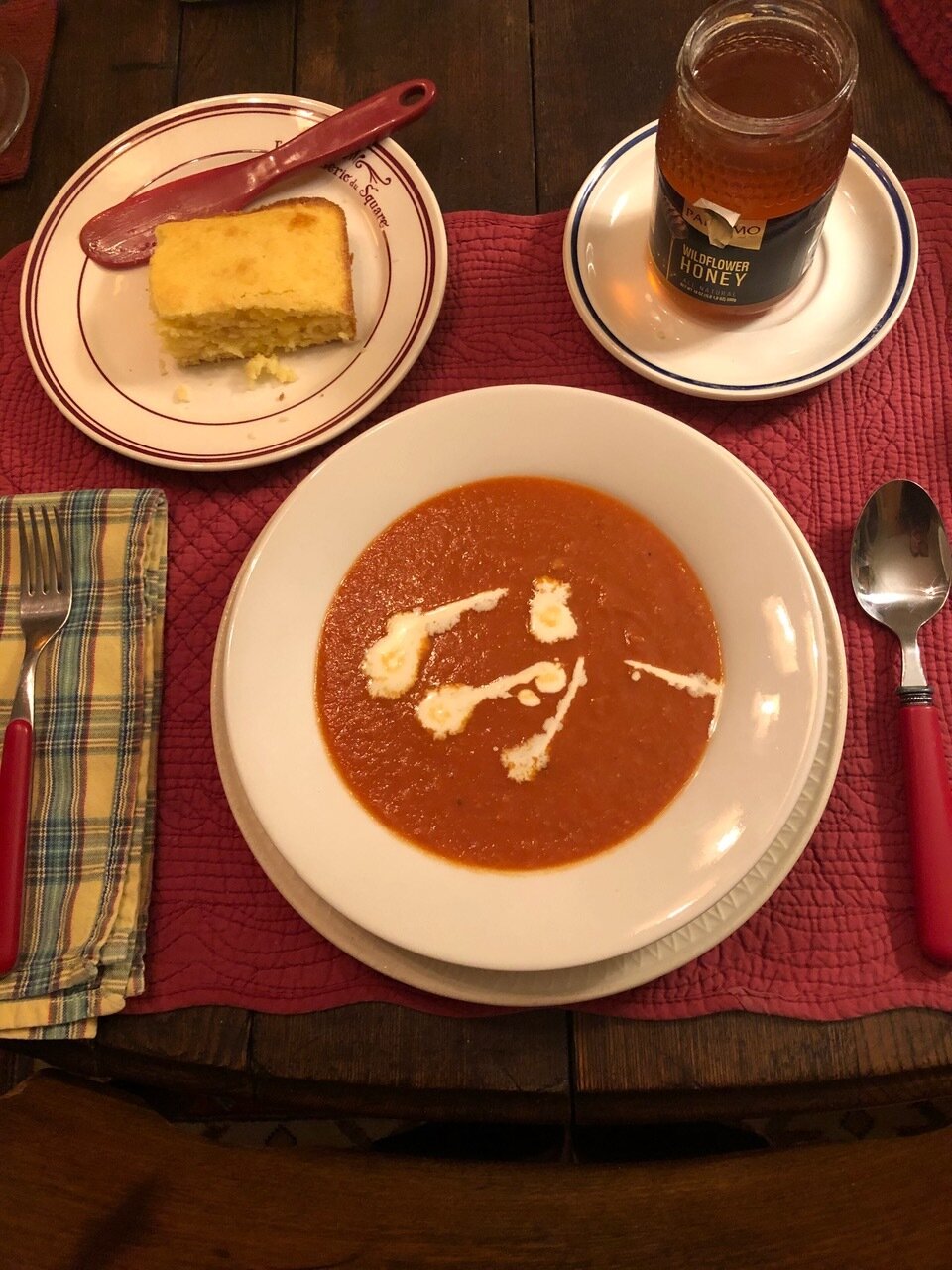 Garlicky Tomato and White Bean soup pairs well with cornbread and honey. #TheCommonIngredient